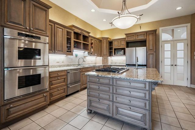 446 Country Club Lane, Onalaska, WI 54650