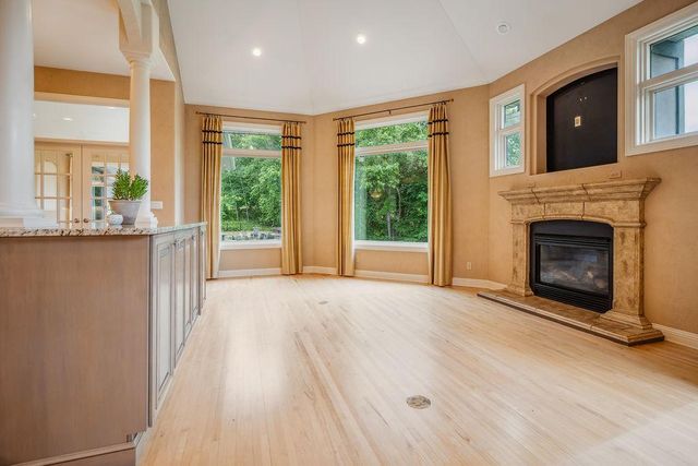 446 Country Club Lane, Onalaska, WI 54650