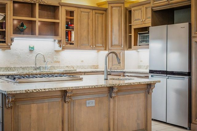 446 Country Club Lane, Onalaska, WI 54650