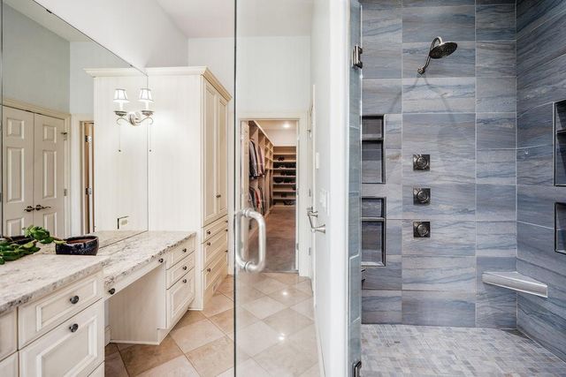 446 Country Club Lane, Onalaska, WI 54650