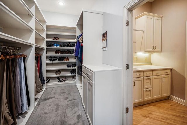 446 Country Club Lane, Onalaska, WI 54650