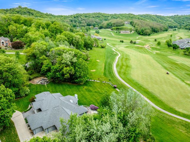 446 Country Club Lane, Onalaska, WI 54650