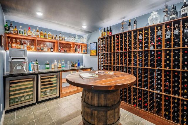 446 Country Club Lane, Onalaska, WI 54650