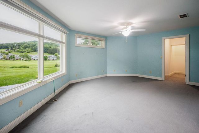 446 Country Club Lane, Onalaska, WI 54650