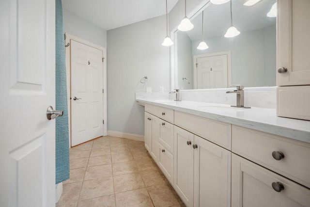 446 Country Club Lane, Onalaska, WI 54650