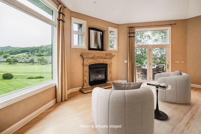 446 Country Club Lane, Onalaska, WI 54650