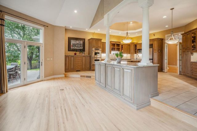 446 Country Club Lane, Onalaska, WI 54650