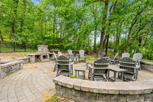 446 Country Club Lane, Onalaska, WI 54650