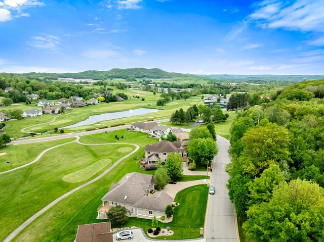 446 Country Club Lane, Onalaska, WI 54650