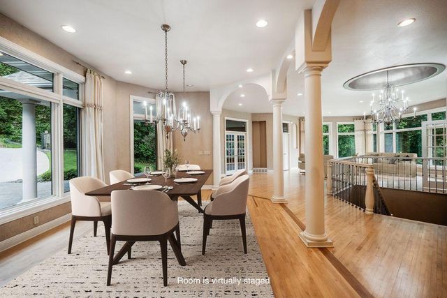 446 Country Club Lane, Onalaska, WI 54650