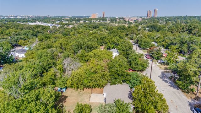 1608 Wayne Street, Denton, TX 76209