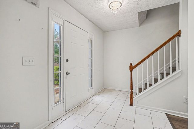 5207 Meadowbrooke Chase, Stone Mountain, GA 30088