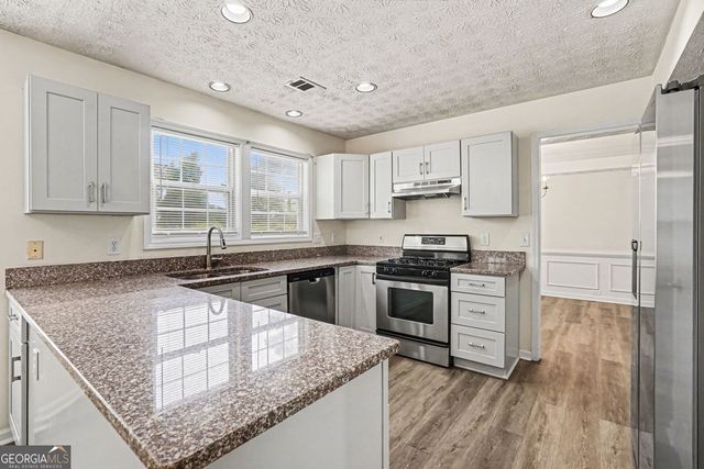 5207 Meadowbrooke Chase, Stone Mountain, GA 30088