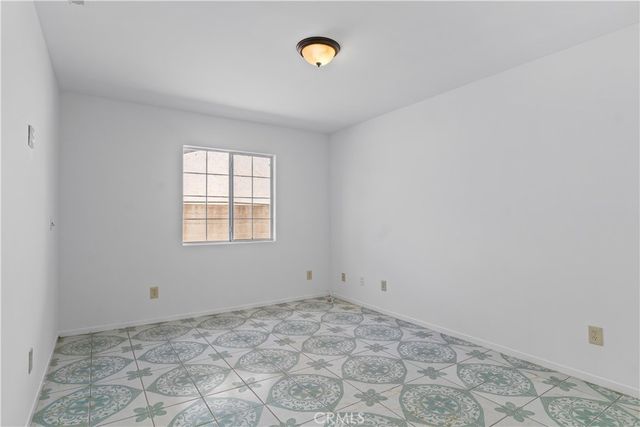 217 E 5th Street, Perris, CA 92570
