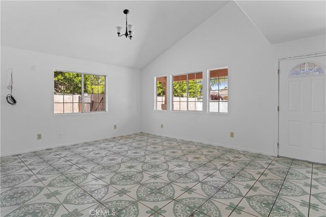 217 E 5th Street, Perris, CA 92570