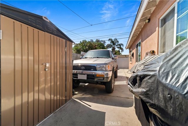 217 E 5th Street, Perris, CA 92570