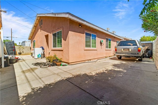 217 E 5th Street, Perris, CA 92570