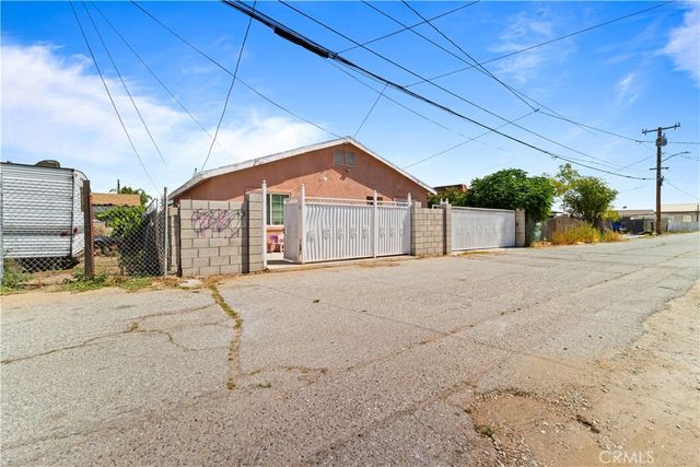 217 E 5th Street, Perris, CA 92570