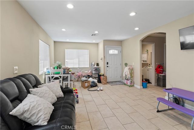 217 E 5th Street, Perris, CA 92570