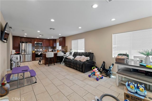 217 E 5th Street, Perris, CA 92570