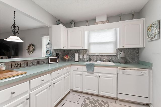 1083 MOTORCOACH DRIVE, Polk City, FL 33868