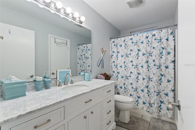 1083 MOTORCOACH DRIVE, Polk City, FL 33868