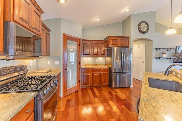 905 Pioneer DRIVE, Holmen, WI 54636