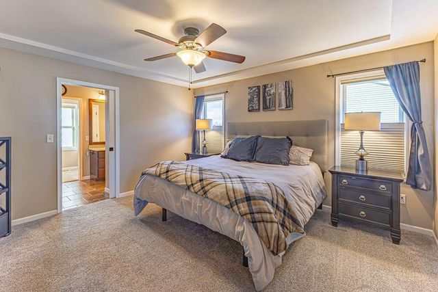 905 Pioneer DRIVE, Holmen, WI 54636