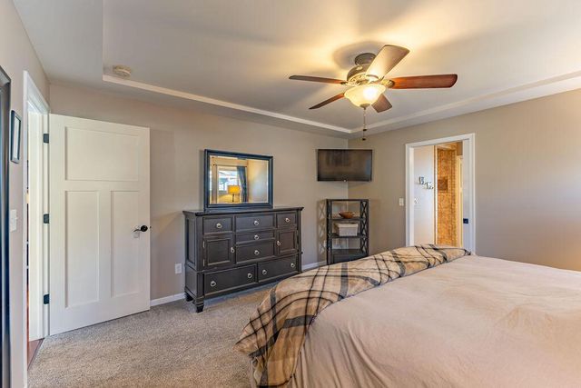 905 Pioneer DRIVE, Holmen, WI 54636