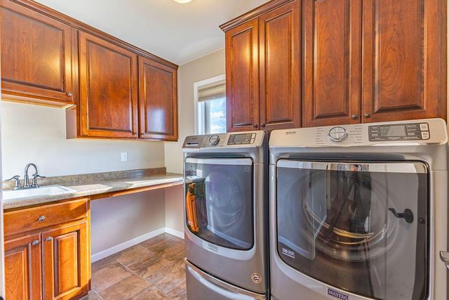 905 Pioneer DRIVE, Holmen, WI 54636