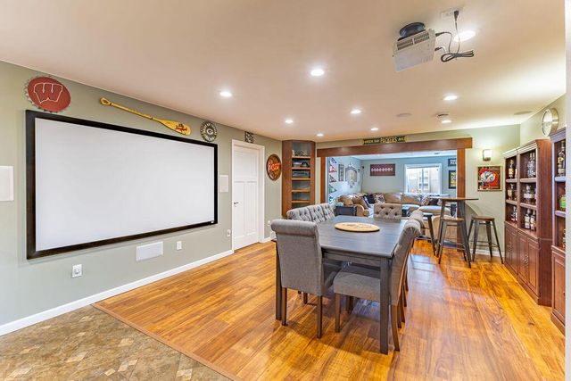 905 Pioneer DRIVE, Holmen, WI 54636