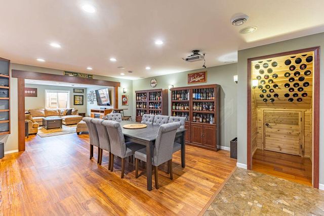 905 Pioneer DRIVE, Holmen, WI 54636