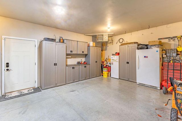 905 Pioneer DRIVE, Holmen, WI 54636