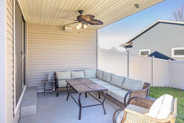 905 Pioneer DRIVE, Holmen, WI 54636