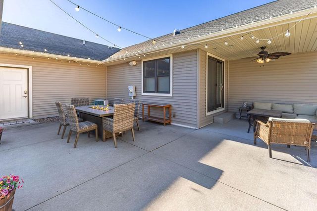 905 Pioneer DRIVE, Holmen, WI 54636