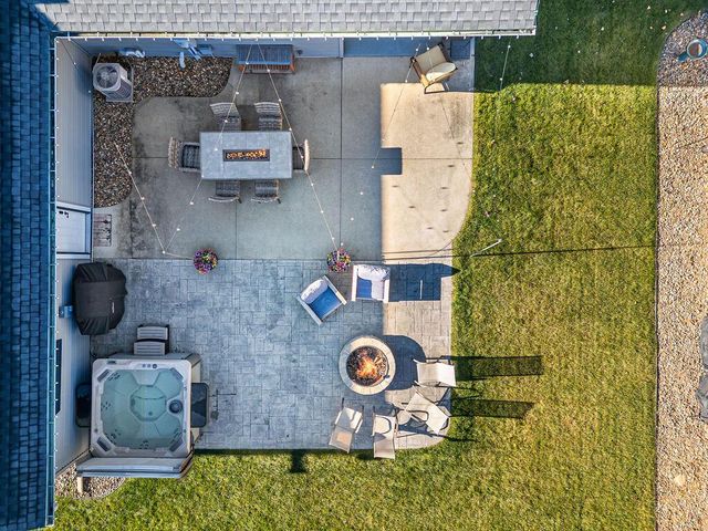 905 Pioneer DRIVE, Holmen, WI 54636