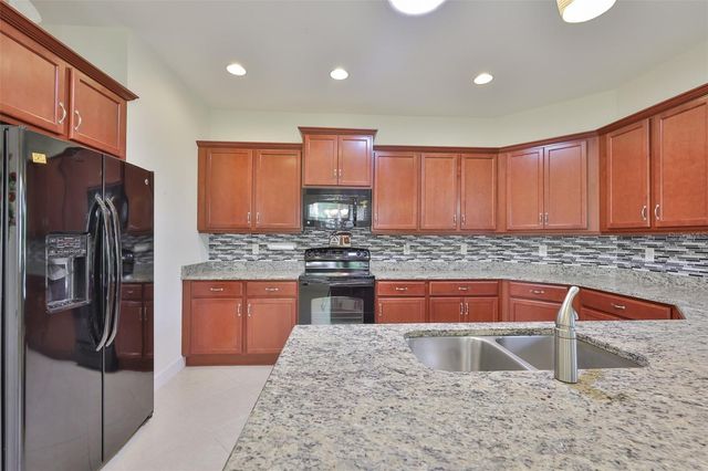2423 RICHMOND GREENS COURT, Sun City Center, FL 33573