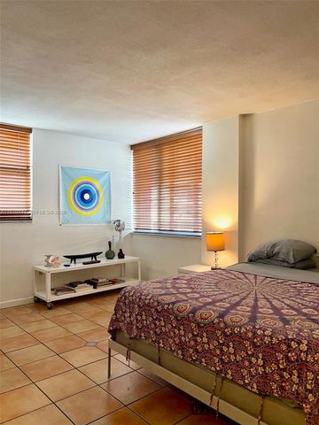 1658 Bay Rd 203, Miami Beach, FL 33139