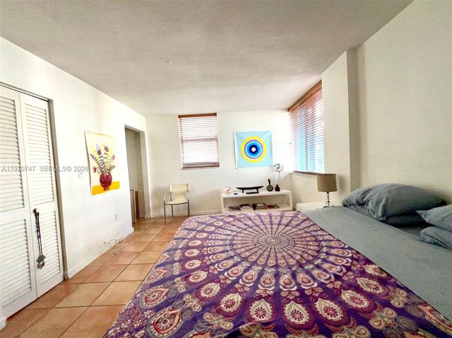 1658 Bay Rd 203, Miami Beach, FL 33139