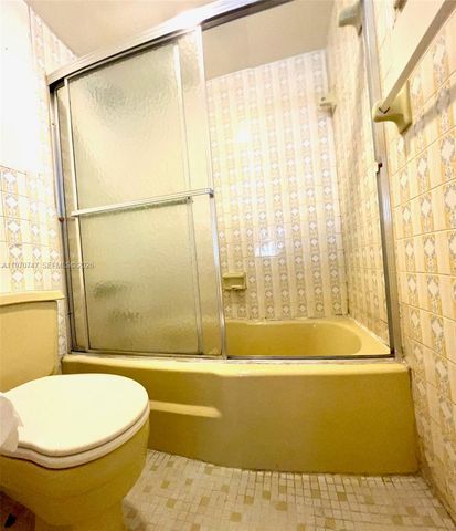 1658 Bay Rd 203, Miami Beach, FL 33139