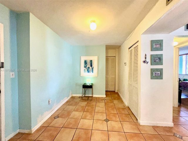 1658 Bay Rd 203, Miami Beach, FL 33139