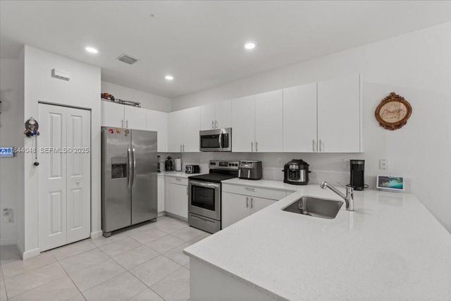 24717 SW 119th Place, Homestead, FL 33032