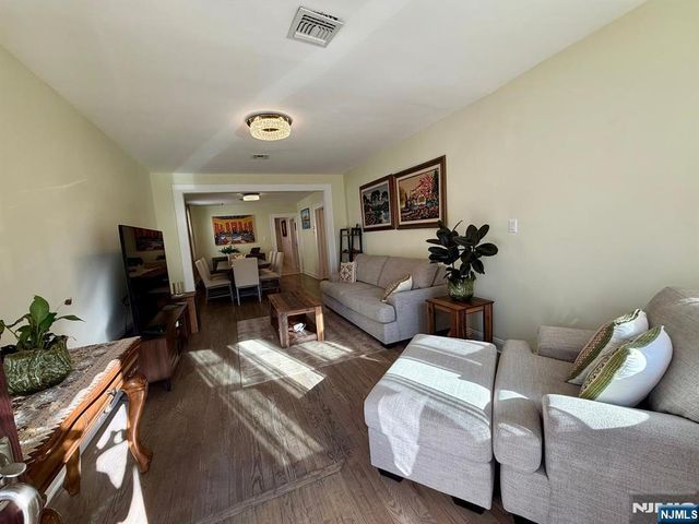 195 Maple Street, Kearny, NJ 07032