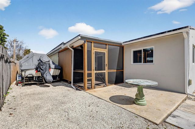 6264 SW 20th St, Miramar, FL 33023