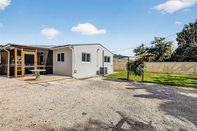 6264 SW 20th St, Miramar, FL 33023