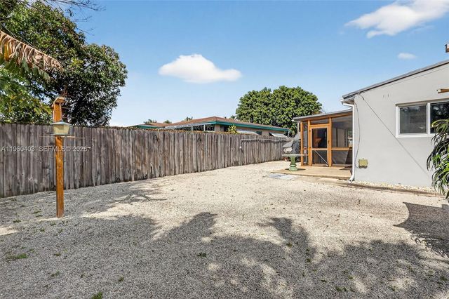 6264 SW 20th St, Miramar, FL 33023