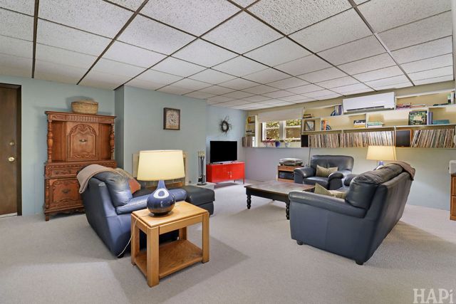 225 S Seymour Avenue, Mundelein, IL 60060