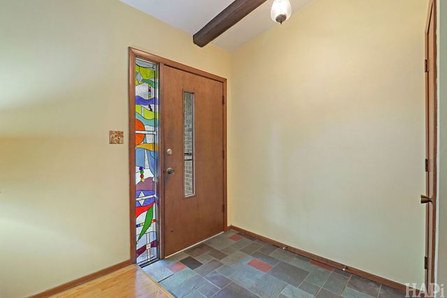 225 S Seymour Avenue, Mundelein, IL 60060