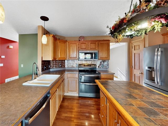 3823 Martha Circle, Litchfield, OH 44253
