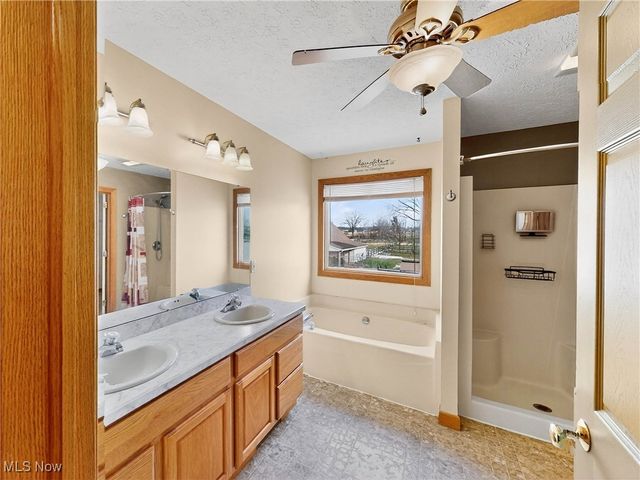 3823 Martha Circle, Litchfield, OH 44253